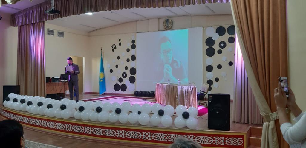 Қазақ эстрадасының  жарық жұлдызы, қазақ  өнерін дәріптеуші Нұрлан Албанмен кездесу.