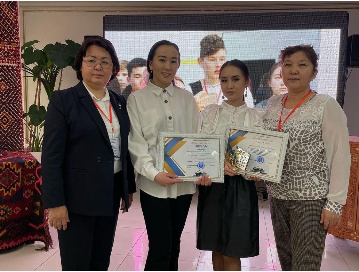 Мектебіміздің 10 "Ә" сынып оқушысы Жұмақан Аяулым Республикалық ""Қазақстан  балалары  шексіз әлемде" атты қалалық  кезеңінде   2 орын иеленді.